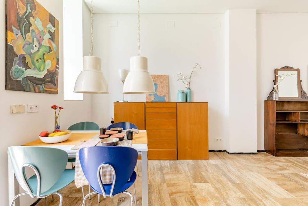 شقة Cozy Loft Patio+Pool +Wifi فالنسيا المظهر الخارجي الصورة